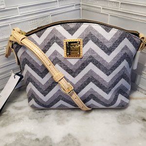 NWT Dooney and Bourke Suki Chevron Crossbody Black, White & Gray Chevron